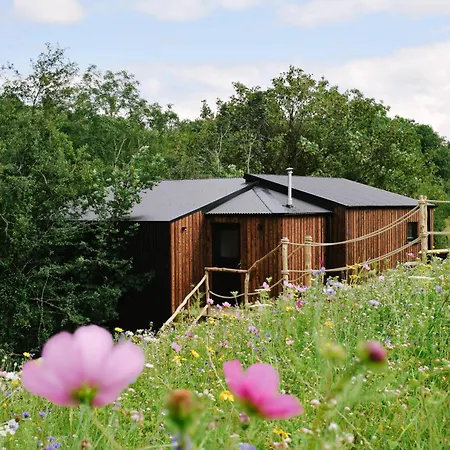 Riverside Retreat * 莫纳汉