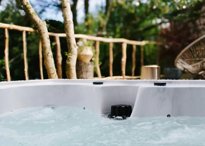 Riverside Retreat Villa *